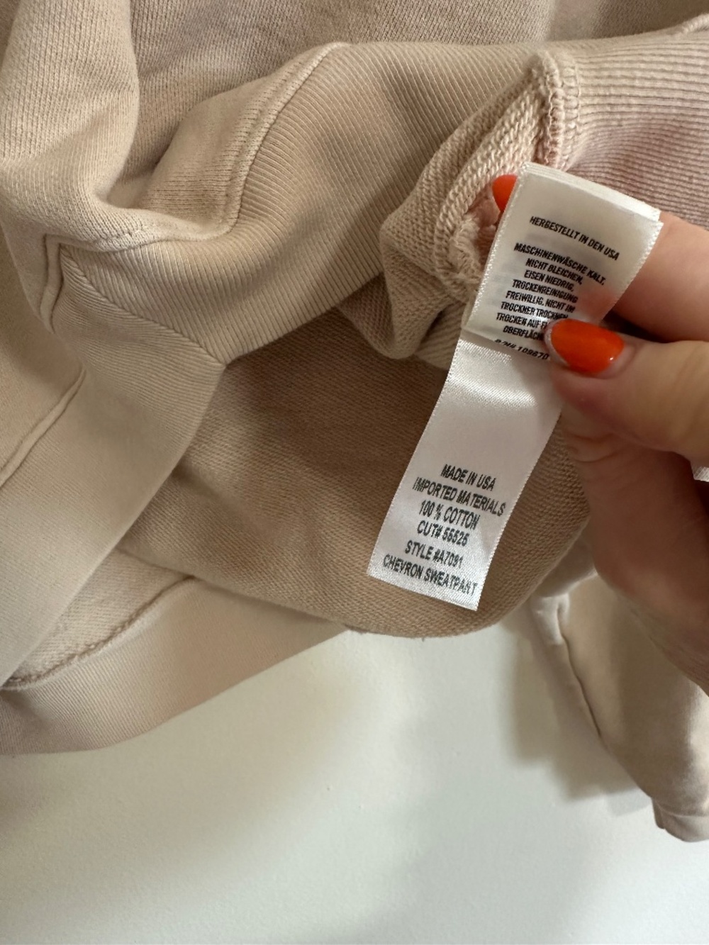 Agolde  Chevron Sweatshirt Cropped Sweatshirt, Beige, Size large - Picture 5 of 7
